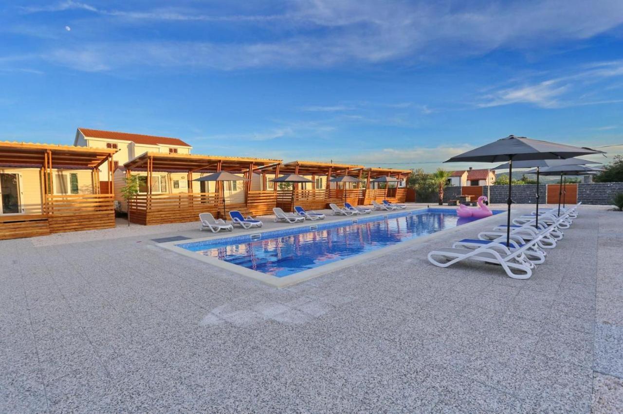 Poolside Mobile Home Turanj Exterior foto